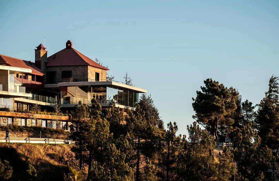 Casa de São Lourenço - Burel Panorama Hotel - member of Design Hotels-1